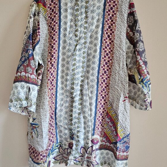 Johnny Was 100% Silk Floral pattern-Excellent condition-sz Large - Picture 2 of 5